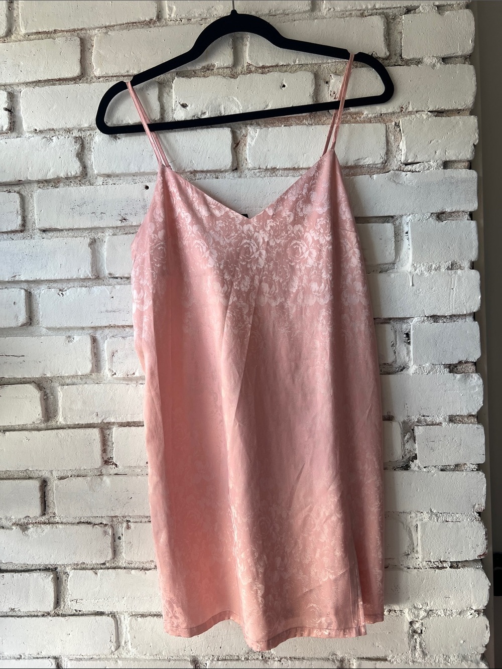 Pink floral printed tank top slinky drsss embossed​